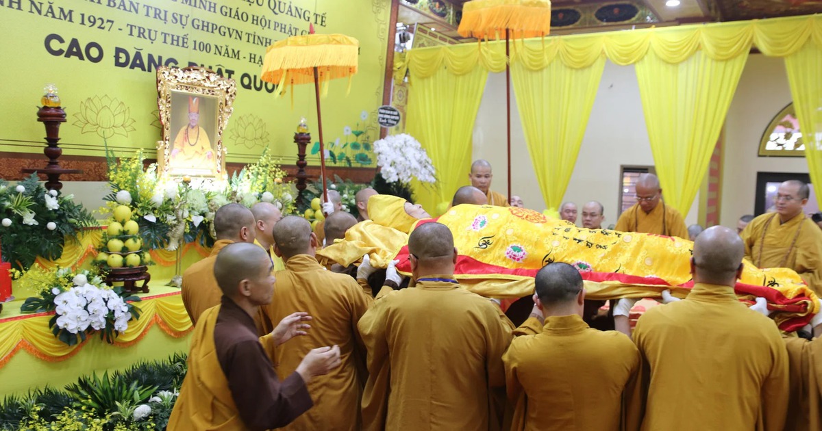 Lễ nhập kim quan Trưởng lão hòa thượng Thích Thanh Dục