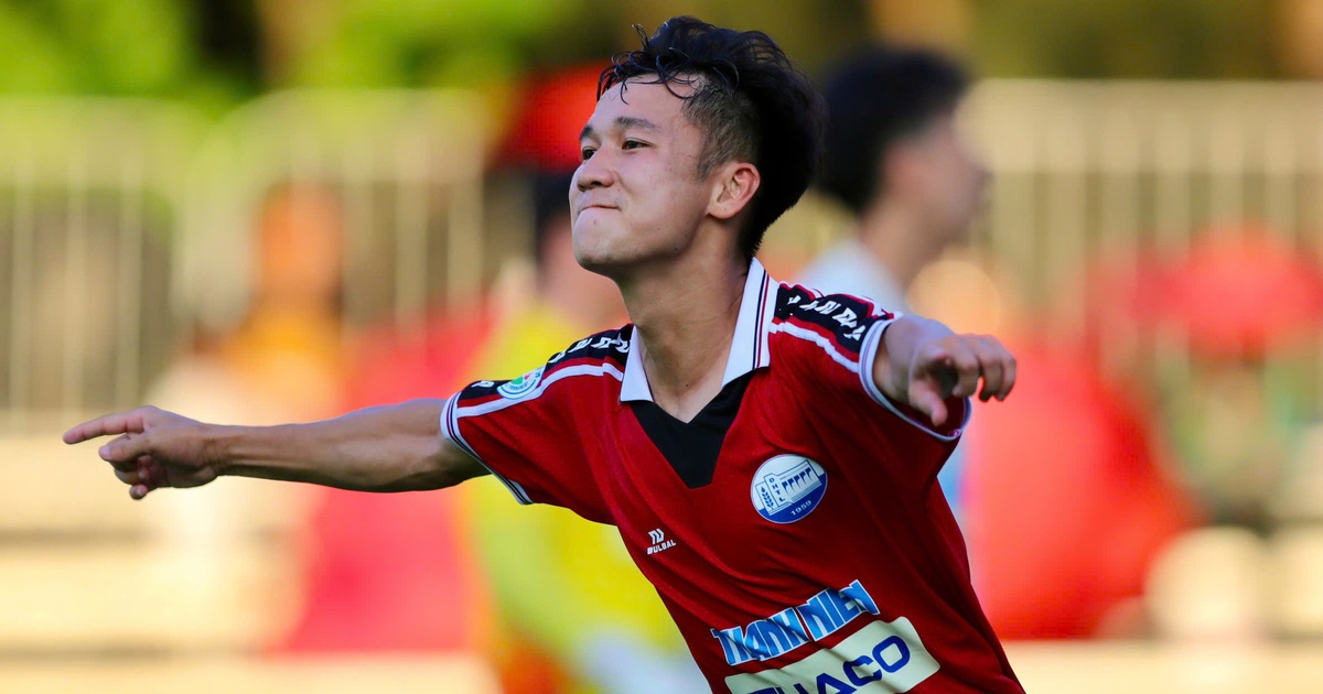 Hàng công mạnh nhất lịch sử giải đấu đưa Trường ĐH Thủy lợi vào chung kết?