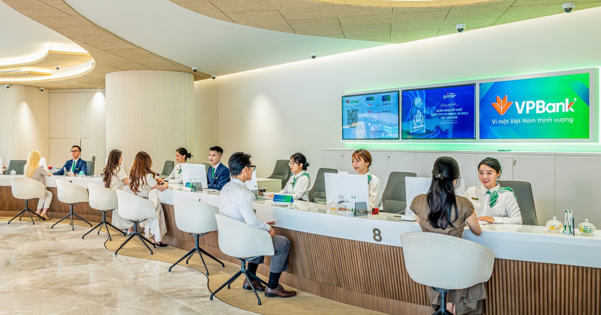 Ngân hàng lãi đậm