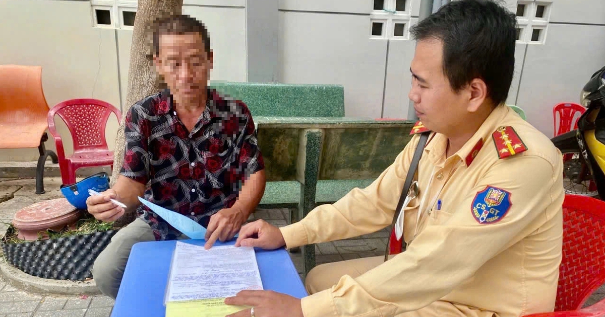 Xử lý người đàn ông dùng biển số giả, cư xử hung hãn sau va quẹt xe