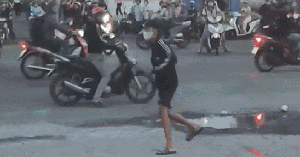 Xác minh vụ nhóm thanh niên cầm hung khí đánh nhau gần Khu công nghiệp Sóng Thần