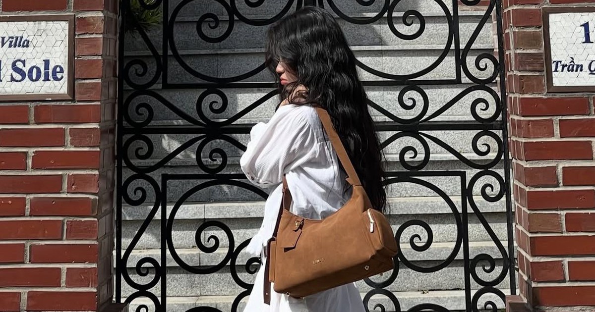 Yêu chiều bản thân cùng những chiếc túi xách da lộn cực 'xịn'