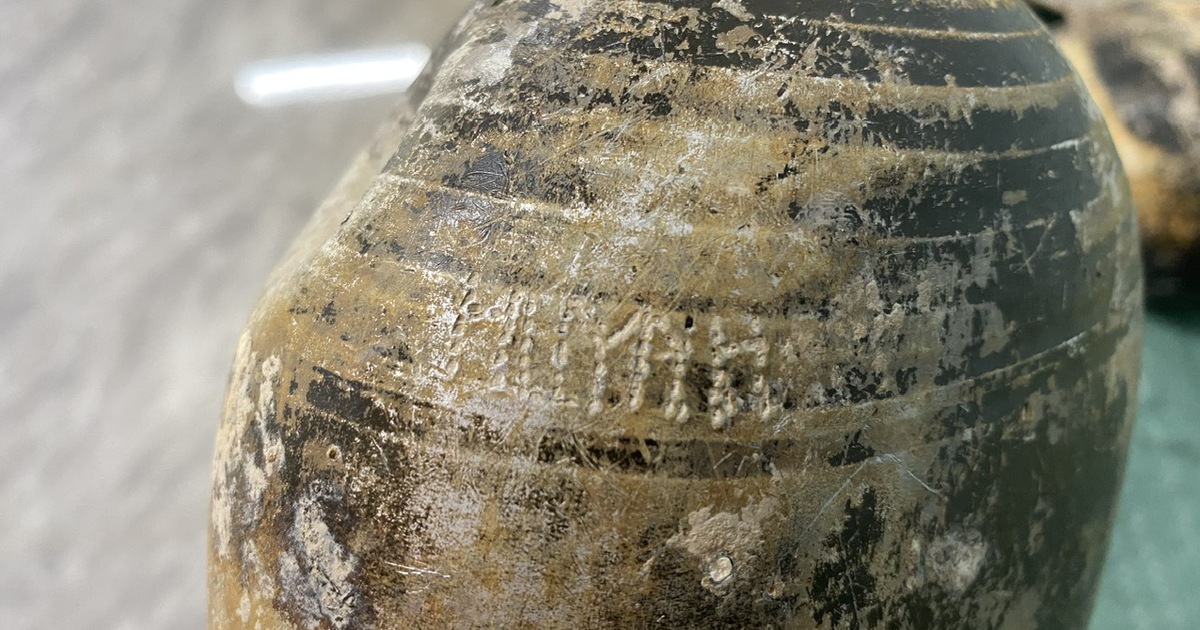 Phát hiện thêm 2 hài cốt liệt sĩ cùng bình tông khắc chữ tại cao điểm 278