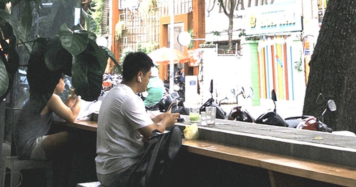 Không lương thưởng cố định, vì sao nhiều người trẻ chọn làm việc tự do ?