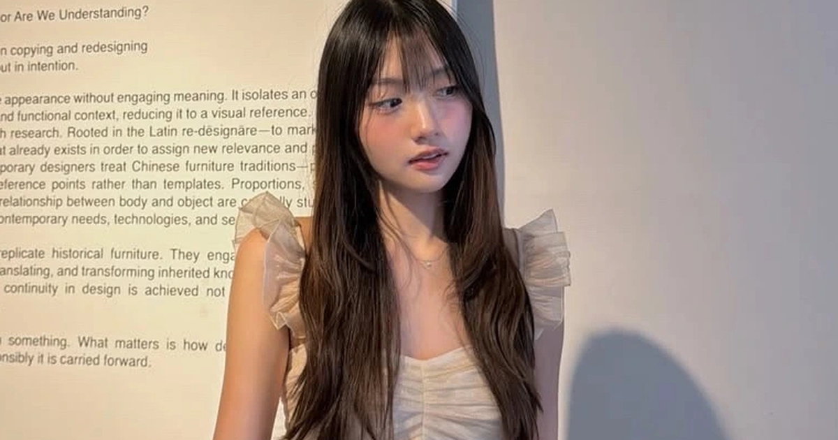 Tôn dáng cùng áo bèo nhún cho vẻ ngoài đáng yêu