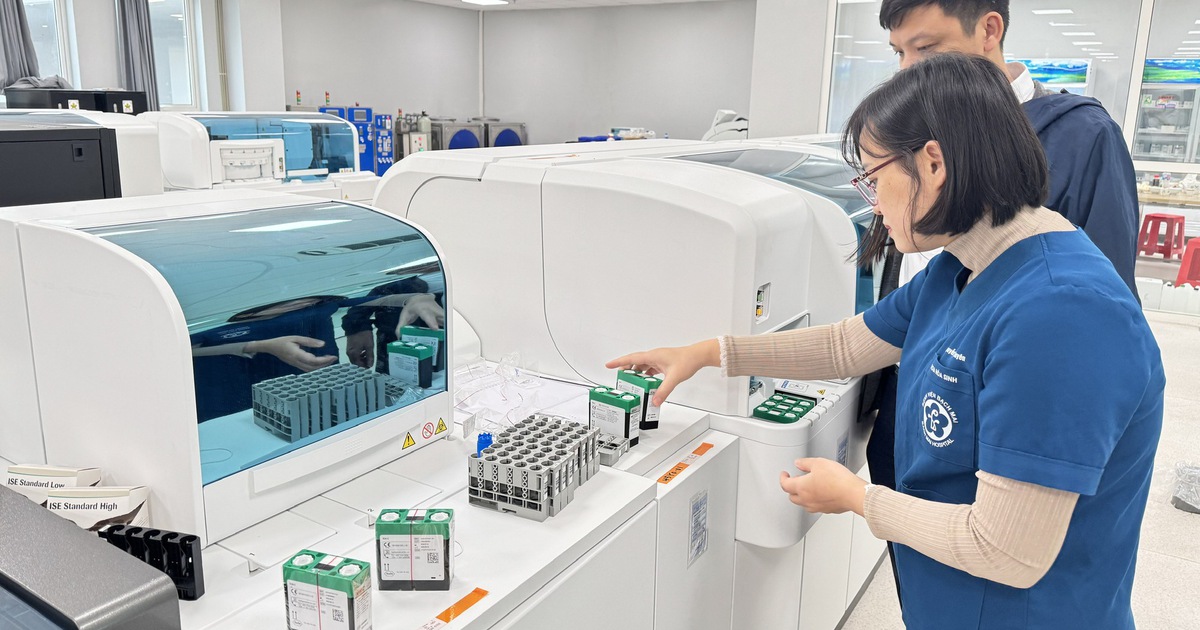 Đề xuất 'thông tuyến' bảo hiểm giữa 2 cơ sở của Bệnh viện Bạch Mai, Việt Đức