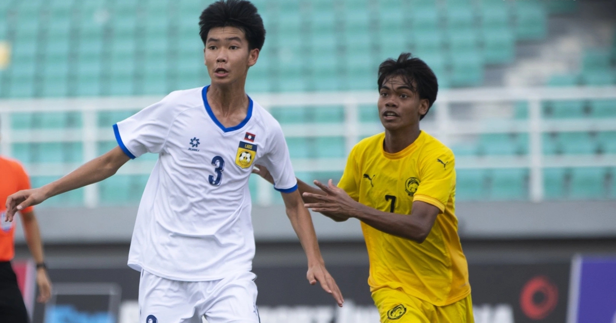 U.17 Lào đá thiếu người vì đánh nguội, Malaysia thắng đậm để vào chung kết U.17 Đông Nam Á