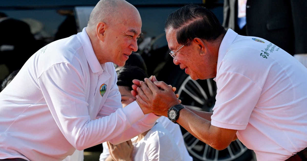 Ông Hun Sen báo tình hình Quốc vương Campuchia sau phẫu thuật ung thư tại Trung Quốc