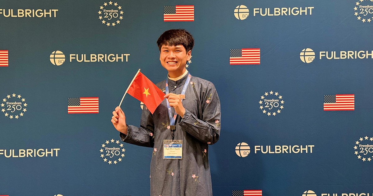 Cựu thủ khoa Trường ĐH Ngoại thương với lựa chọn 'lùi để tiến'