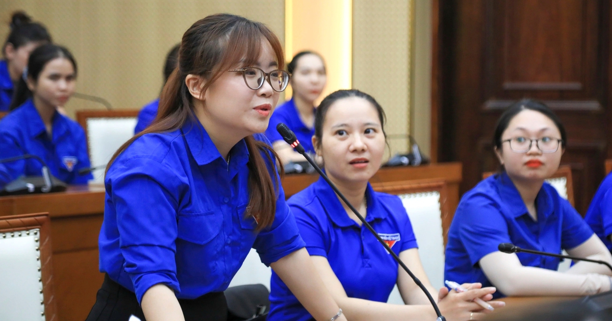 Người trẻ nói thẳng với chính quyền Quảng Ngãi về AI, 5G và chảy máu chất xám