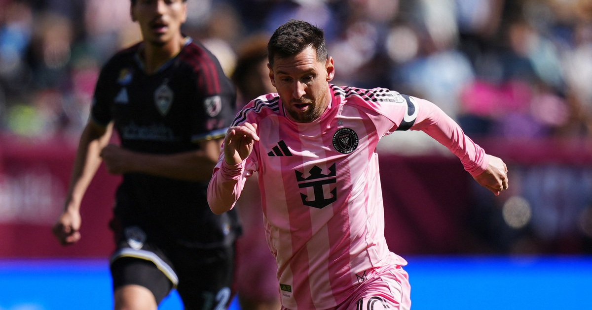 Messi tạo cơn sốt giá vé tại Mỹ, thông điệp của Ronaldo về cú đúp vô địch