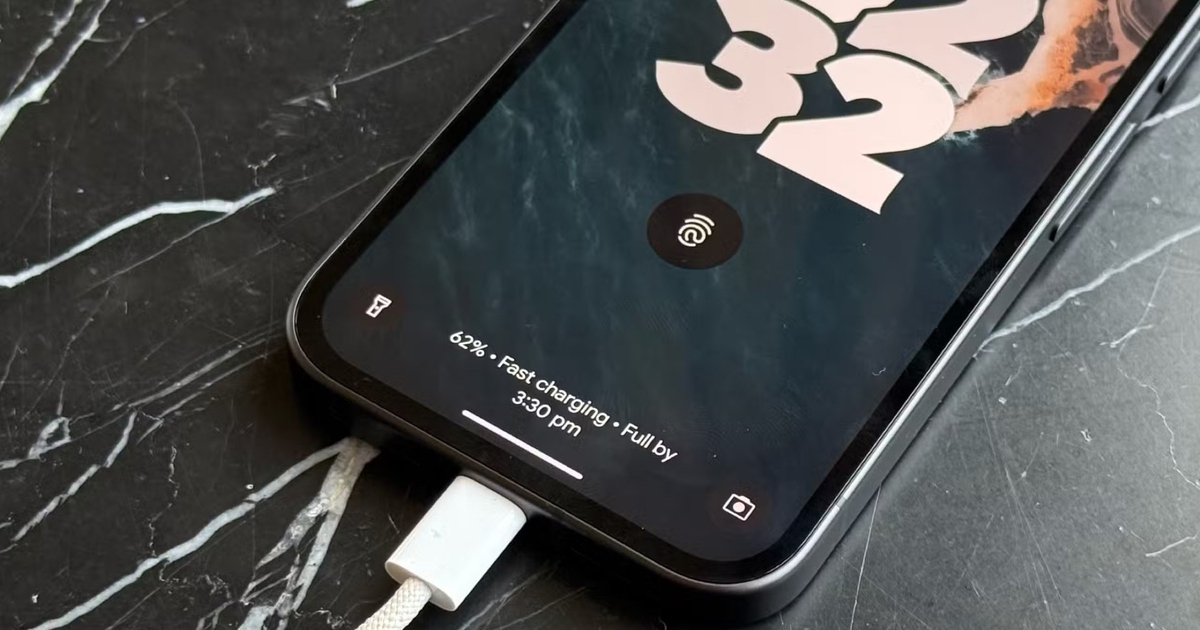 Một thói quen sạc pin điện thoại có thể phá hỏng cả chuyến du lịch