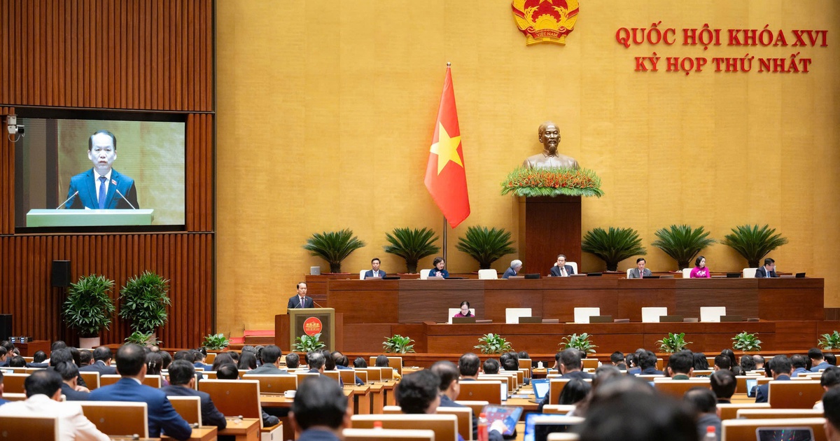 Quốc hội đồng ý thí điểm cơ chế luật sư công tại 8 bộ, 10 tỉnh thành