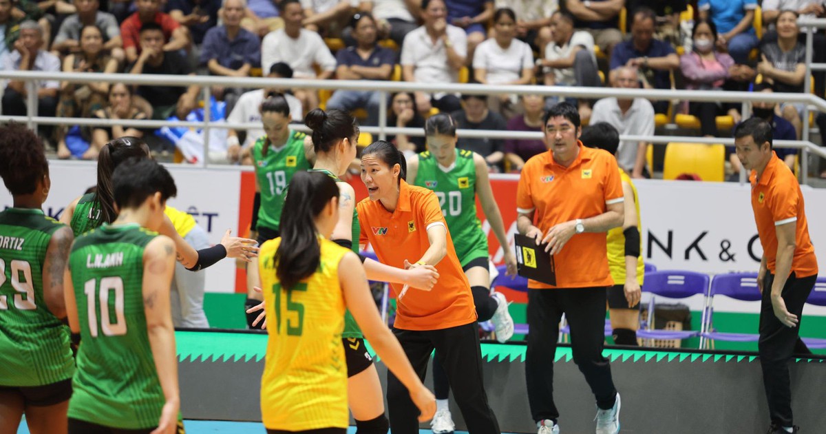 Thanh Thúy cùng CLB VTV Bình Điền Long An thua ngược ở Cúp bóng chuyền Hùng Vương