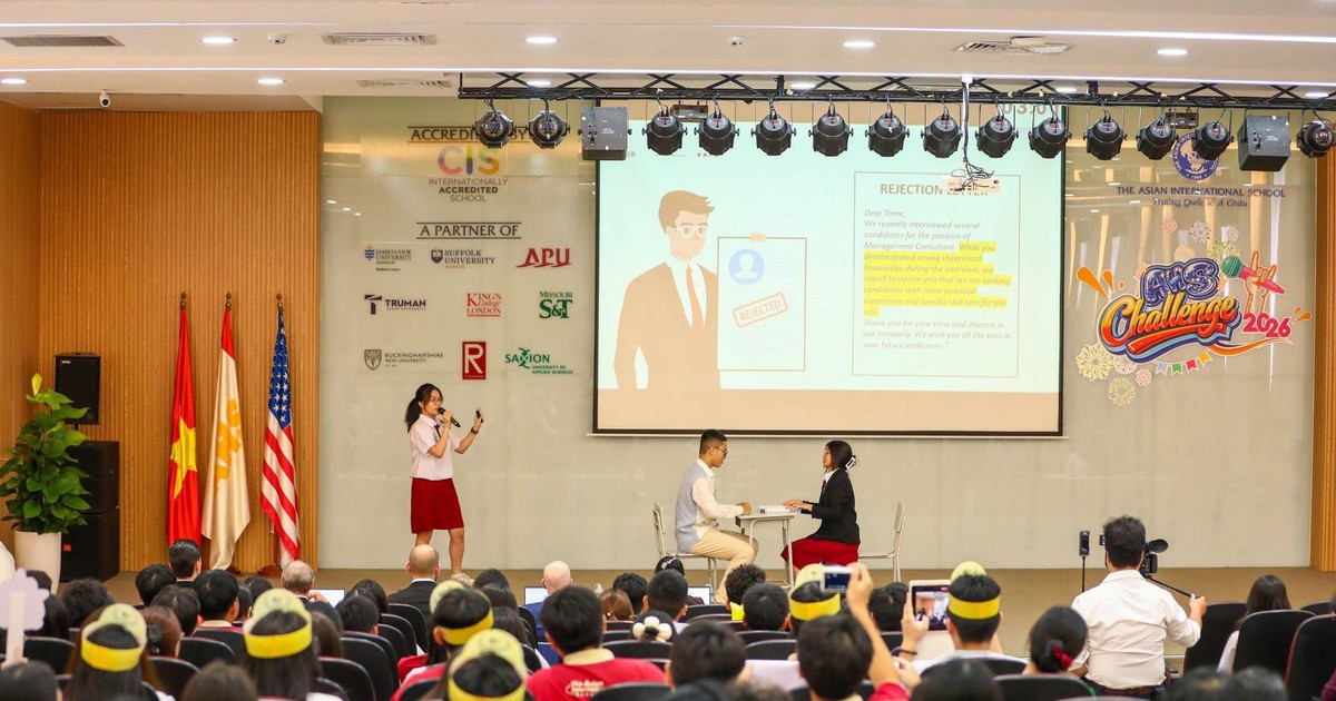 Sôi động sân chơi hùng biện tiếng Anh tại Asian School