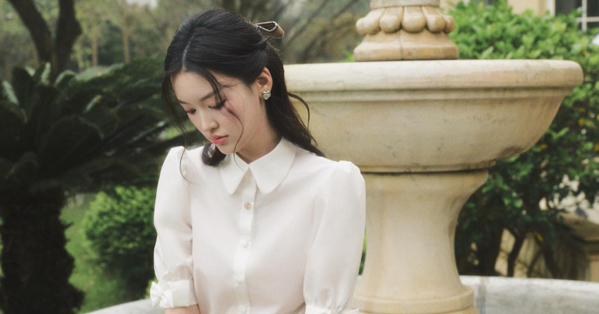 Nhẹ nhàng nhưng vẫn đủ nổi bật cùng áo blouse ngọt ngào