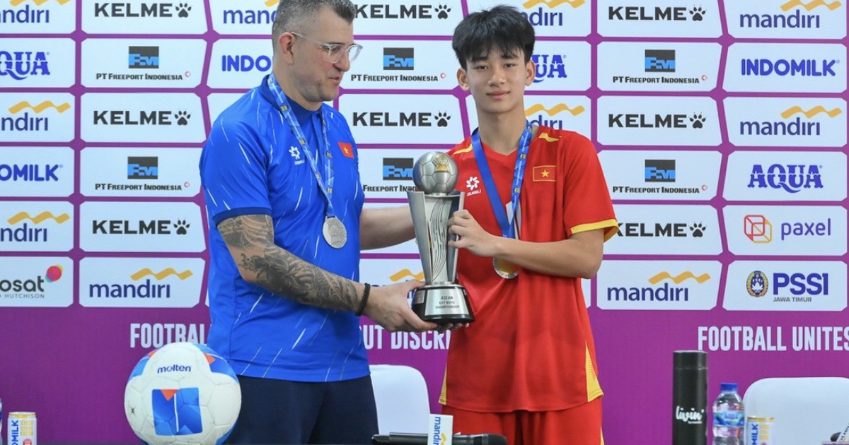 HLV Roland nói những điều tuyệt hay về nhà vô địch U.17 Việt Nam, hé lộ đích lớn hơn tại châu Á