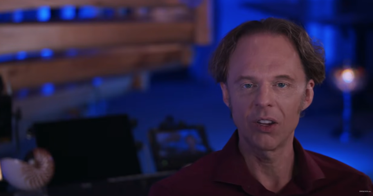 Nhà nghiên cứu UFO nổi tiếng của Mỹ chết bất thình lình