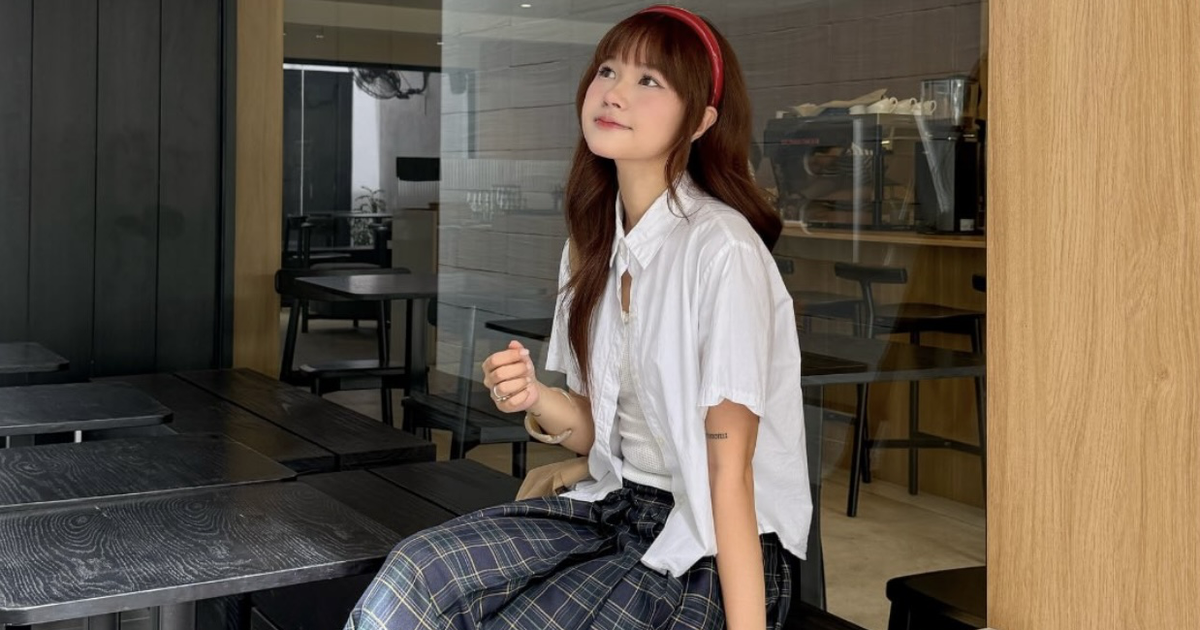 Yêu từ cái nhìn đầu tiên với chân váy ca rô cổ điển