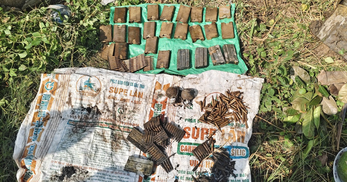 Cải táng mộ phát hiện 600 viên đạn súng AR15, 2 quả lựu đạn còn ngòi nổ