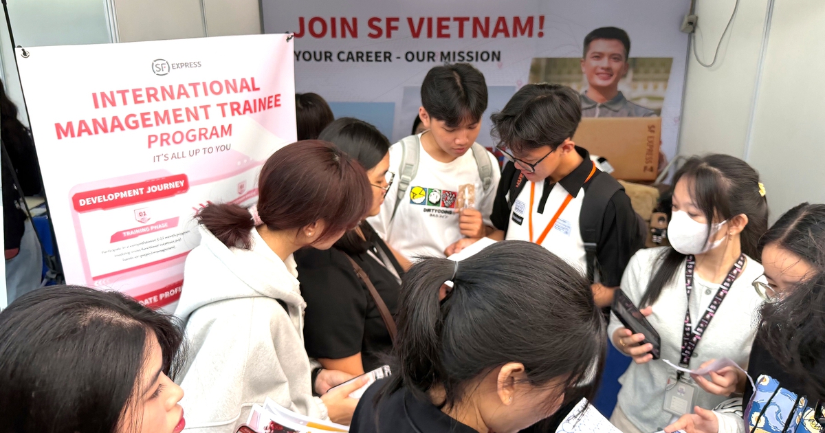 Lĩnh vực ngành nghề nào có nhu cầu tuyển dụng tăng nhiều nhất trong 3 tháng qua?