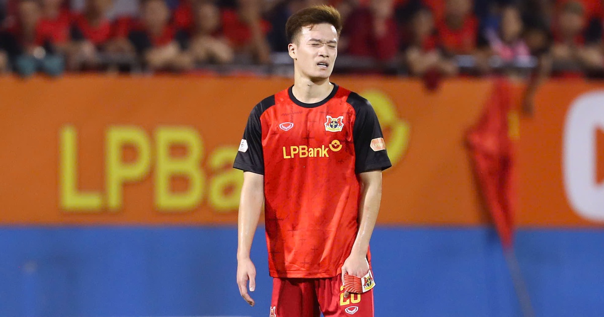 Văn Quyết nói 'chua chát' nhưng đúng: CLB Ninh Bình có 3 Hoàng Đức vẫn sẽ thua Hà Nội, vì...