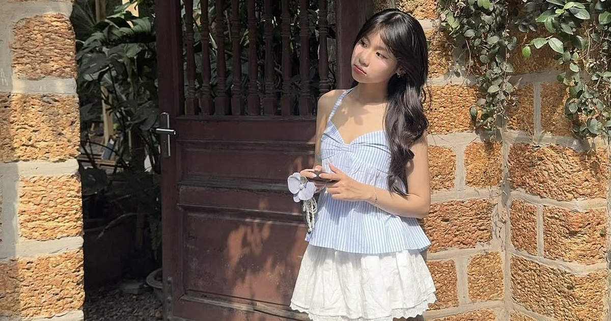 Nhẹ nhàng và bay bổng cùng chân váy xòe ngắn