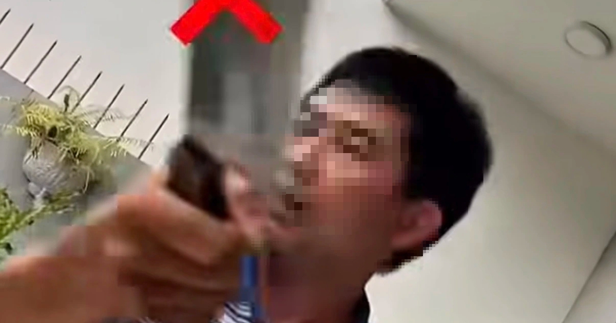 TP.HCM: Xác minh clip người đàn ông cầm dao đe dọa thợ sửa khóa