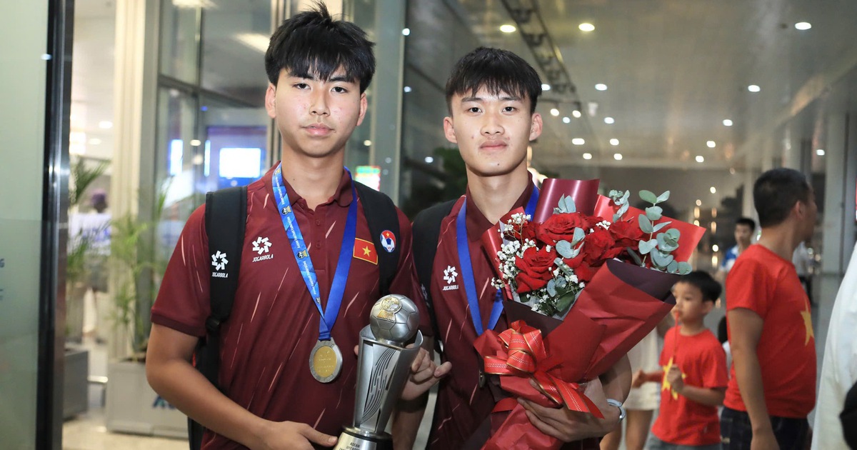 U.17 Việt Nam mang cúp vàng về nước: Không nghỉ ngơi, bắt tay ngay vào chinh phục giải châu Á