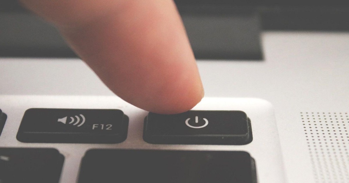 Quy tắc '7 ngày' và sự thật về việc khởi động lại máy tính