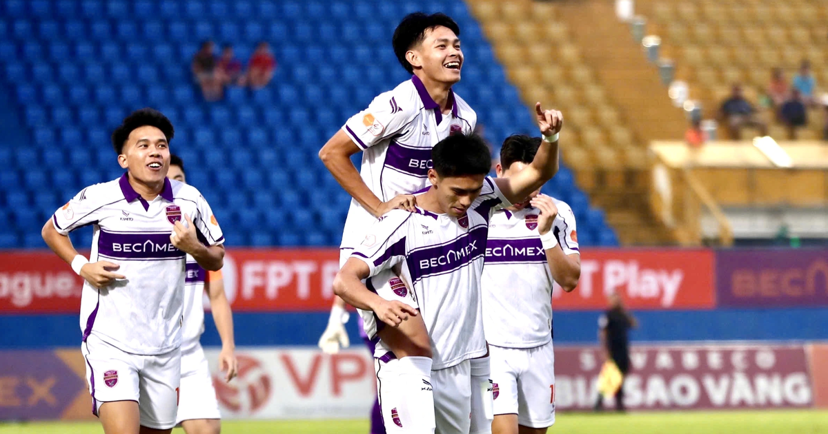 HLV Kim Sang-sik tìm những 'họng pháo' cho đội tuyển Việt Nam ở nơi ít ai ngờ