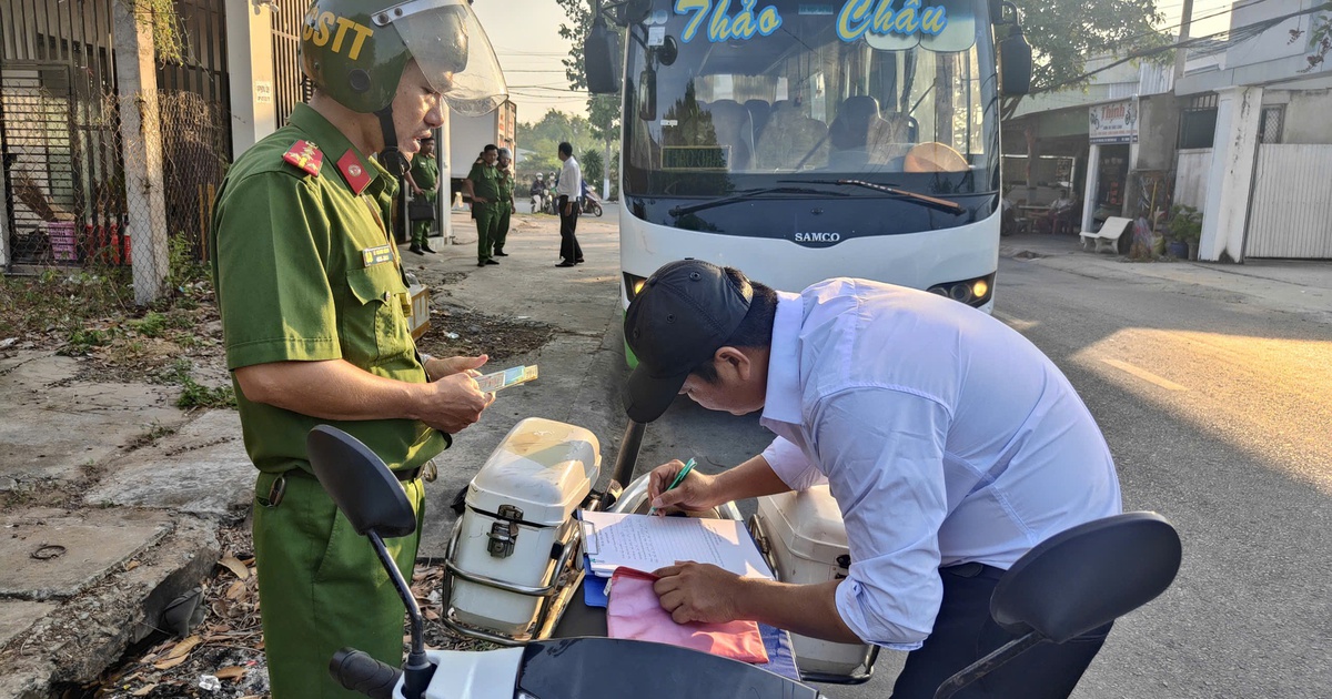 Vĩnh Long: 'Xóa sổ' xe hợp đồng trá hình tuyến cố định