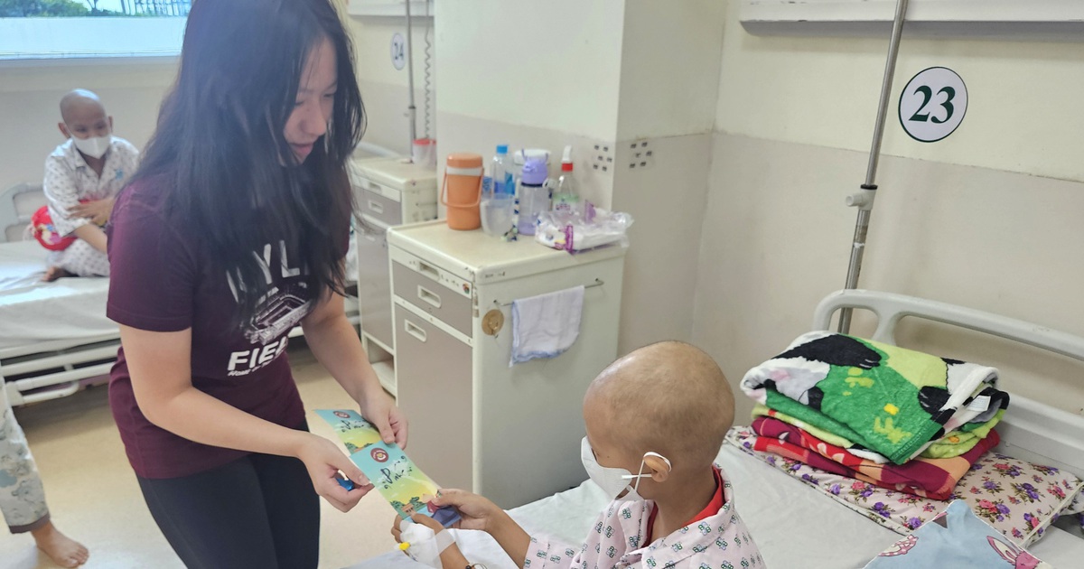 Hỗ trợ bệnh nhi có hoàn cảnh khó khăn tại Bệnh viện Ung bướu TP.HCM