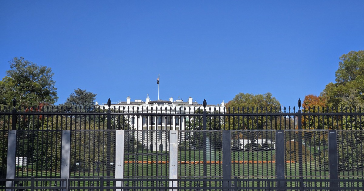 Cuộc 'Cách mạng văn hóa' của Tổng thống Trump leo thang