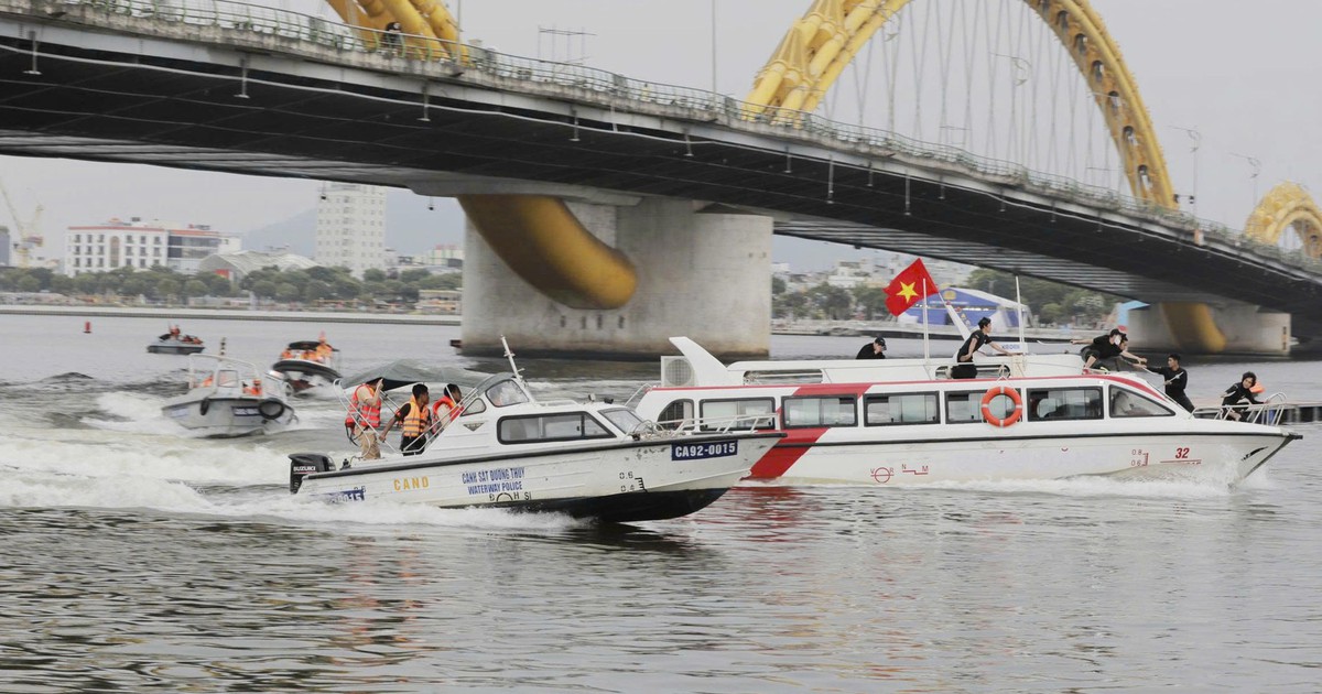 Gala 'Tổ quốc bình yên' bên sông Hàn, điểm nhấn dịp lễ 30.4 - 1.5 ở Đà Nẵng
