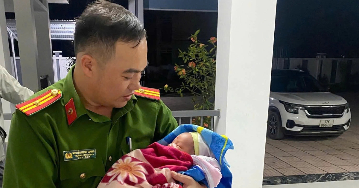 Xót xa bé 10 ngày tuổi bị bỏ rơi trên cầu cùng 600.000 đồng và lá thư