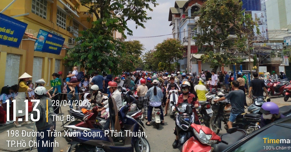 Nhiều học sinh, bảo mẫu Trường tiểu học Đặng Thùy Trâm, TP.HCM nghi ngộ độc thực phẩm