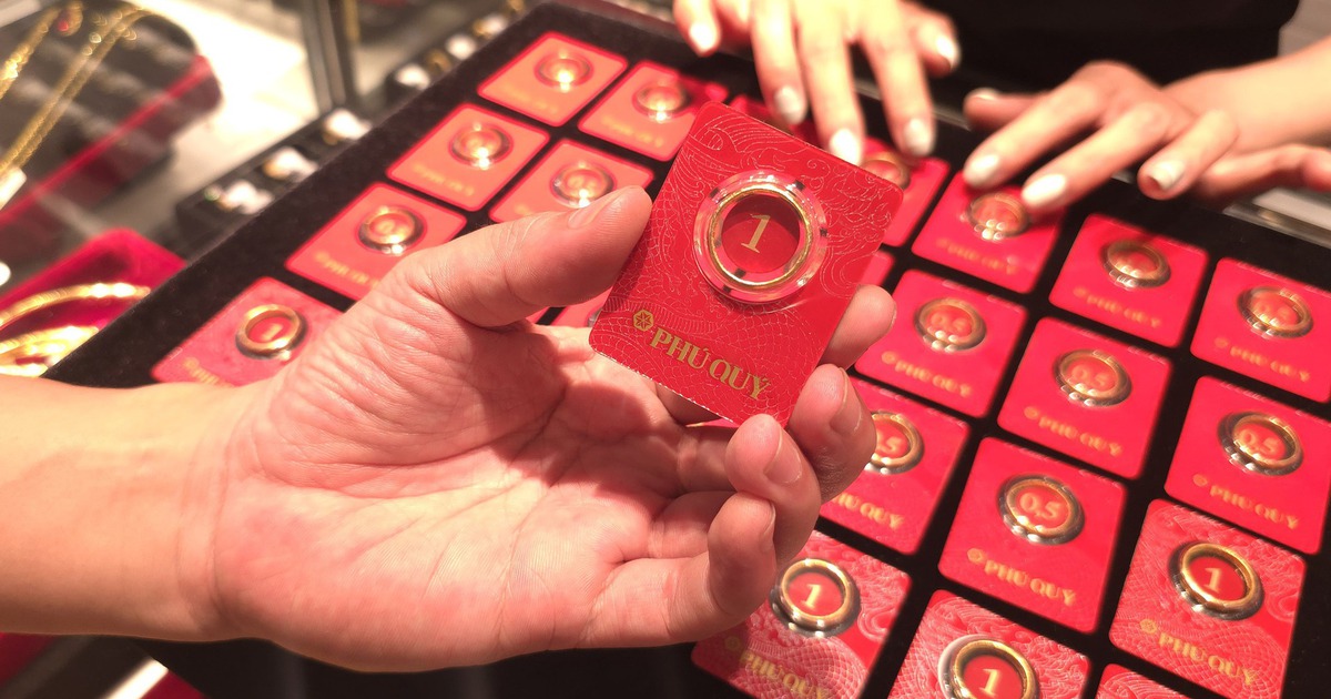 Giá vàng sáng 28.4 giảm, vẫn chênh thế giới hơn 20 triệu/lượng