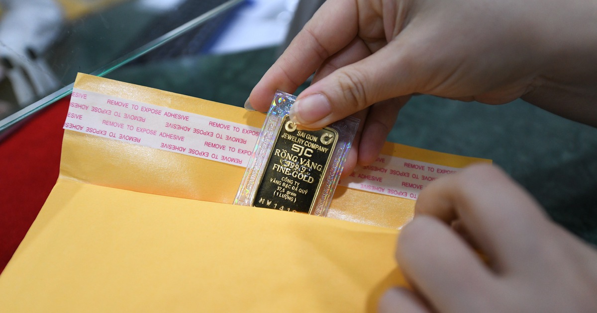 Giá vàng hôm nay 28.4.2026: Lỗ ngay 2 - 2,5 triệu đồng/lượng sau khi mua
