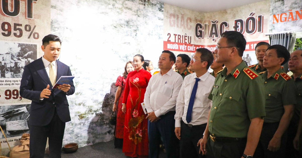 Không gian văn hóa 3 miền hội tụ tại chuỗi chương trình 'Tổ quốc bình yên'