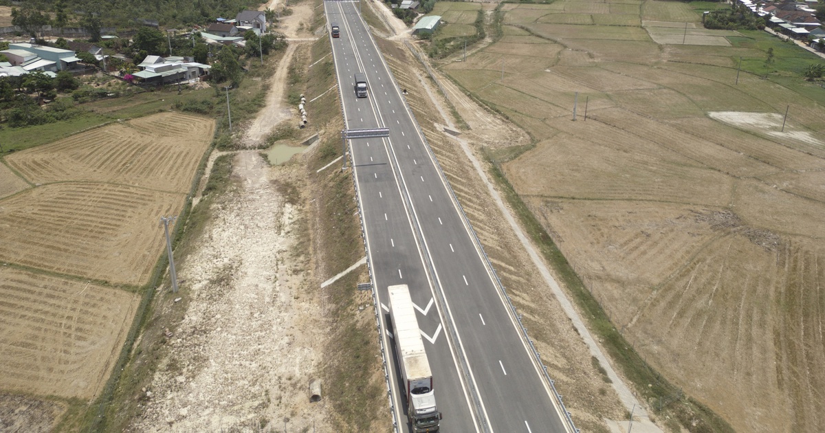 Cao tốc Hoài Nhơn - Quy Nhơn và Quy Nhơn - Chí Thạnh thông xe