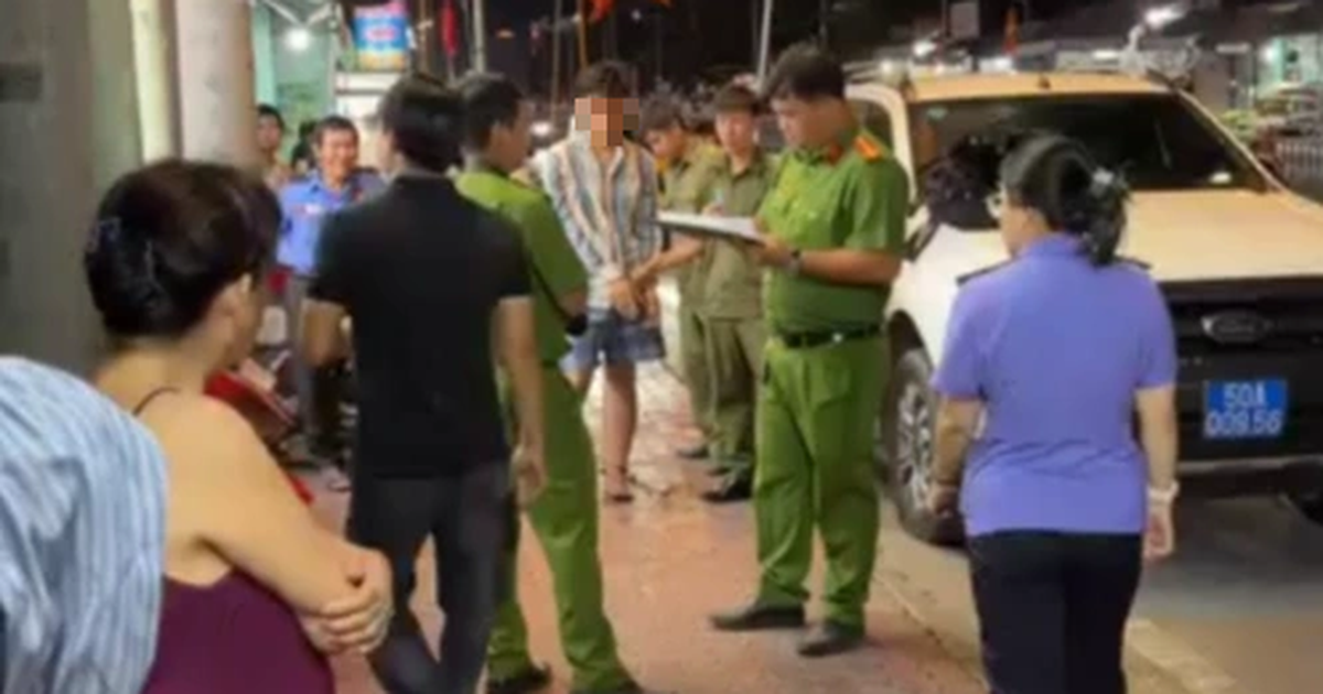 TP.HCM: Truy bắt nhanh nghi phạm mặc áo xe ôm công nghệ cướp giật tại tiệm vàng