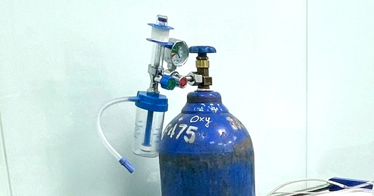 Nổ đồng hồ bình ô xy y tế ở TP.HCM, nữ điều dưỡng bị thương