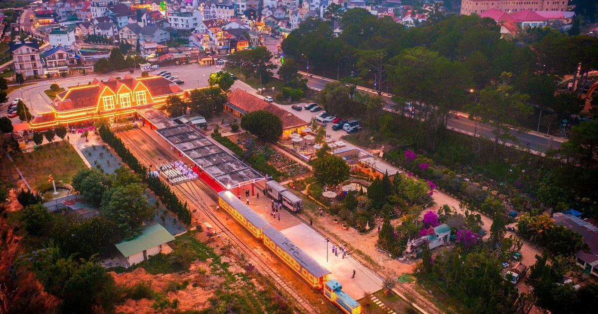 'Bí quyết' tham quan ga cổ Đà Lạt giá rẻ hơn 1 nửa