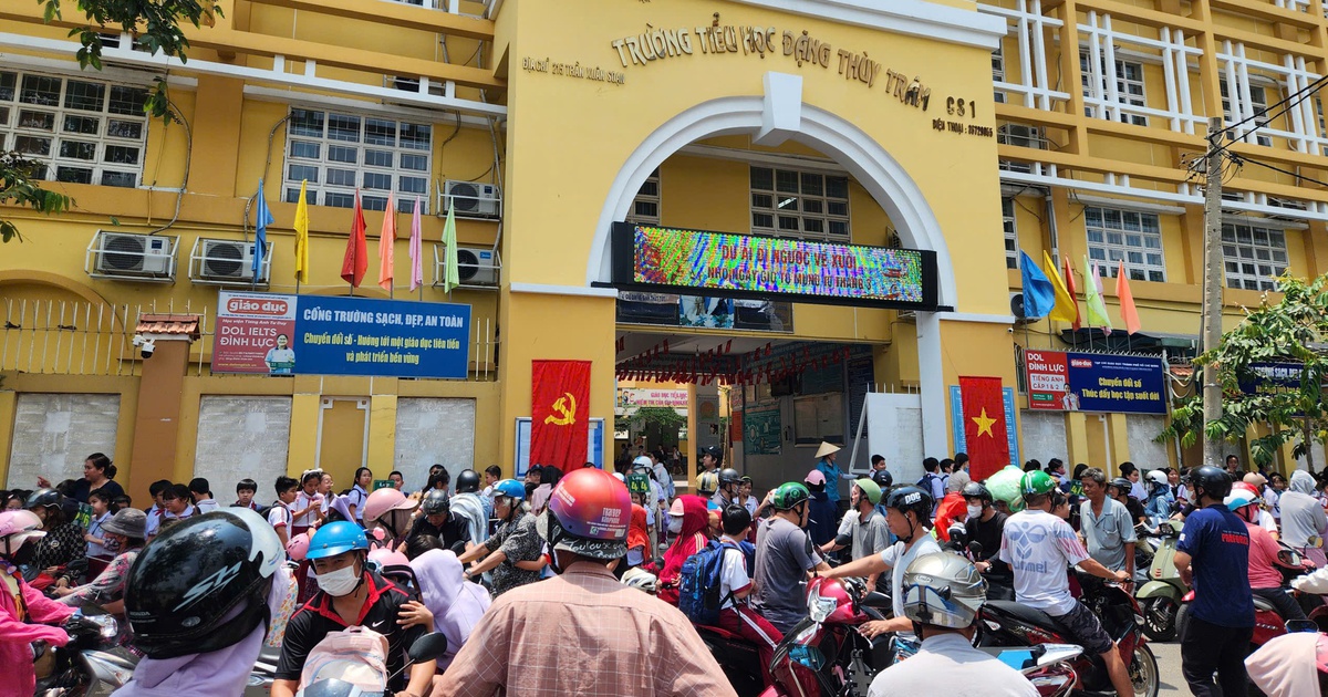 Phụ huynh tiểu học Đặng Thùy Trâm nói gì, sau nhiều ca nghi ngộ độc thực phẩm?