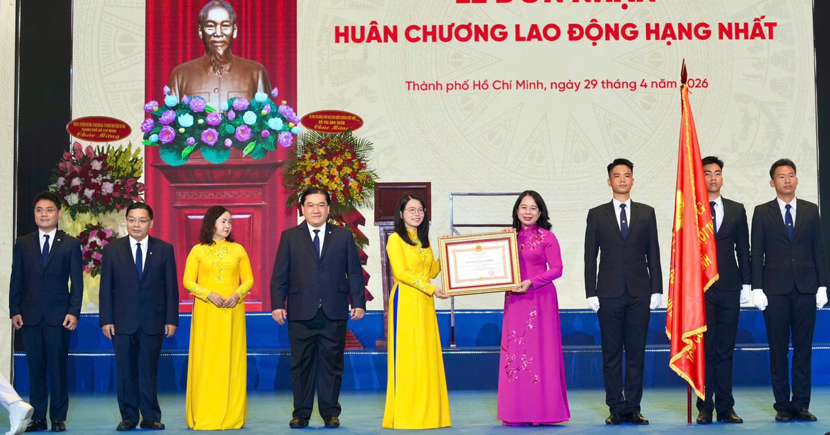 Saigontourist Group đón nhận Huân chương Lao động hạng nhất