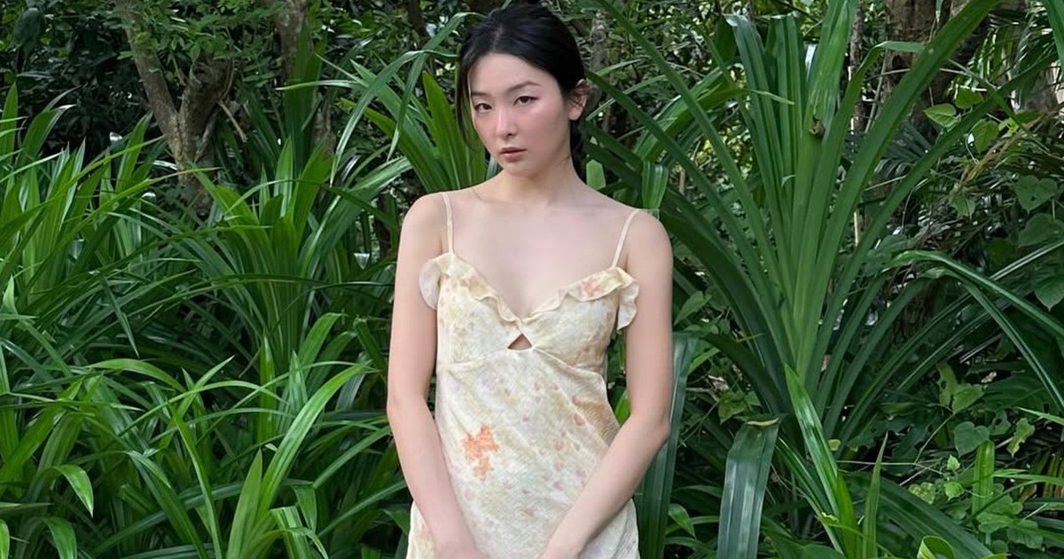 Nàng thêm rạng rỡ khi diện trang phục họa tiết hoa xuống phố