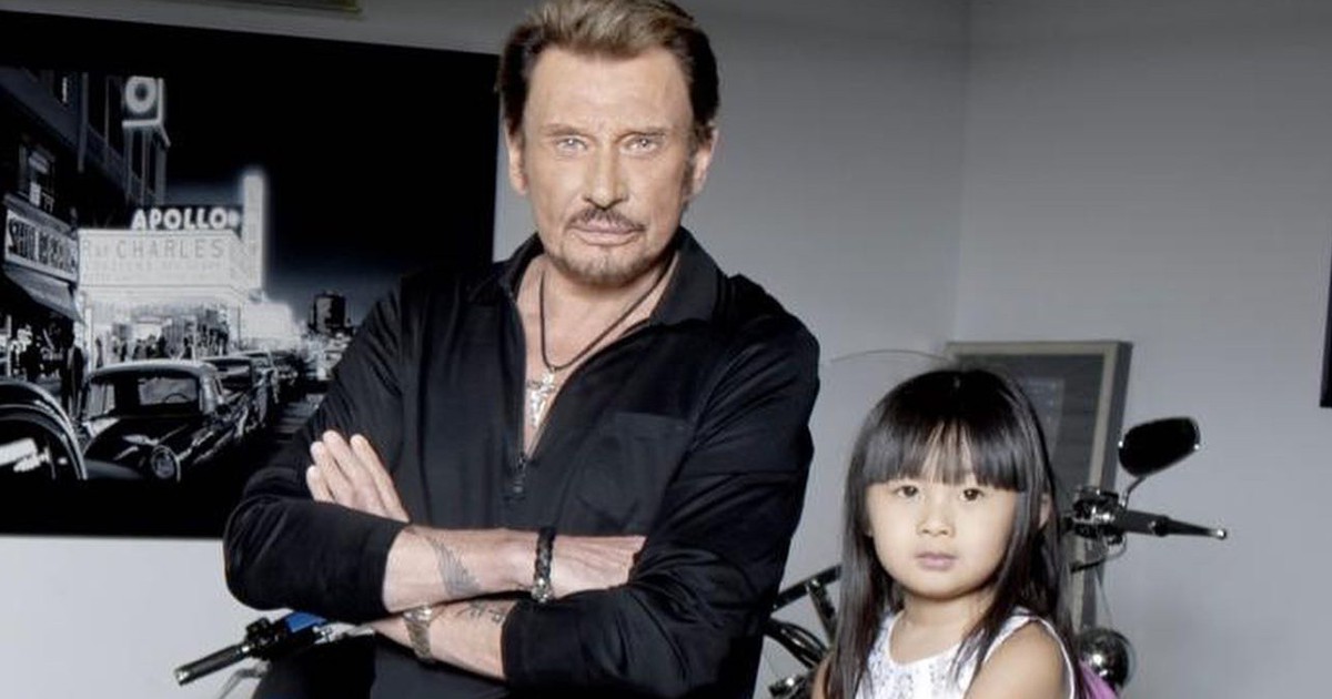 Cô bé Việt Nam được danh ca Pháp Johnny Hallyday nhận nuôi giờ ra sao?