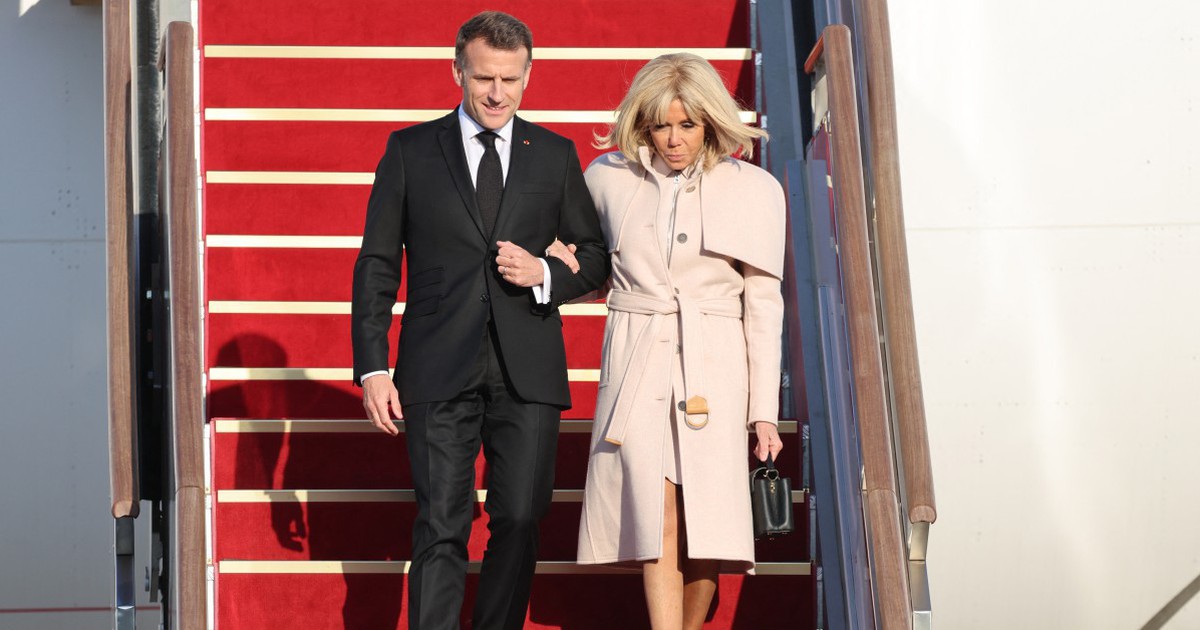 &Ocirc;ng Trump n&oacute;i &ocirc;ng Macron 'bị vợ đối xử tệ bạc', &ocirc;ng Macron l&ecirc;n tiếng