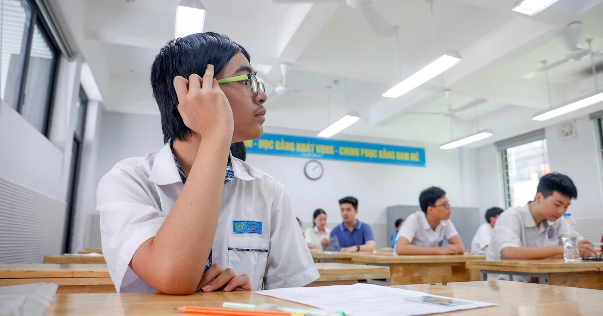 Thu nhập dạy thêm của giáo viên phải kê khai, nộp thuế